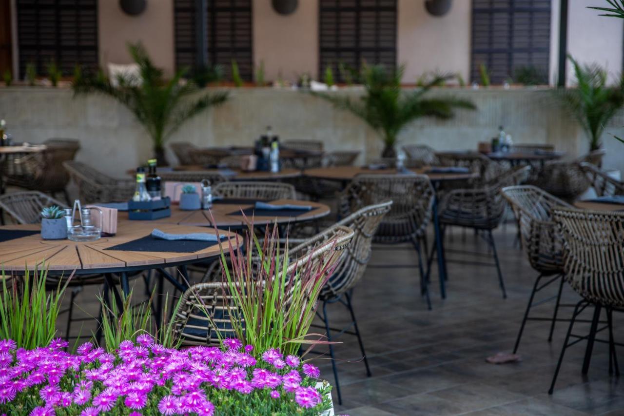 Selena Beach Family Hotel Sozopol Esterno foto