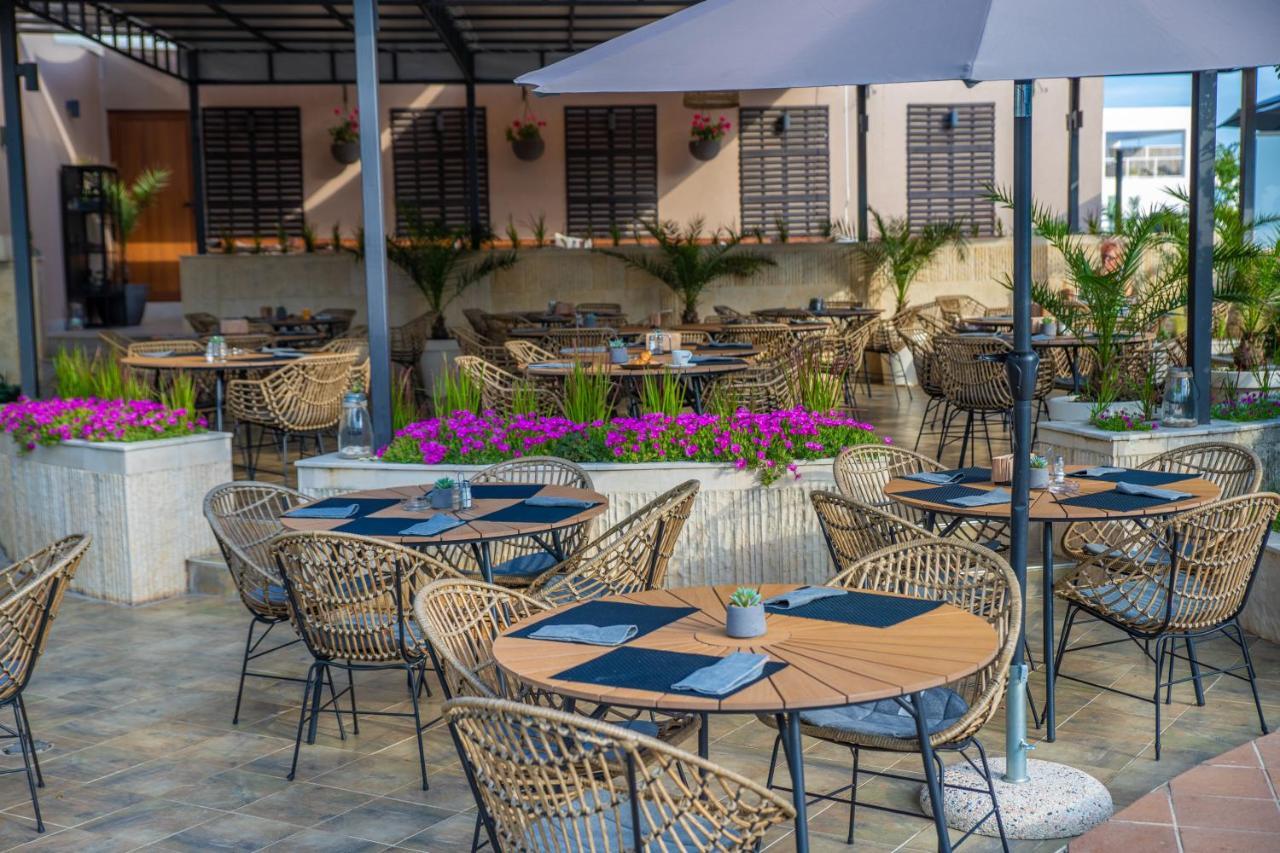 Selena Beach Family Hotel Sozopol Esterno foto